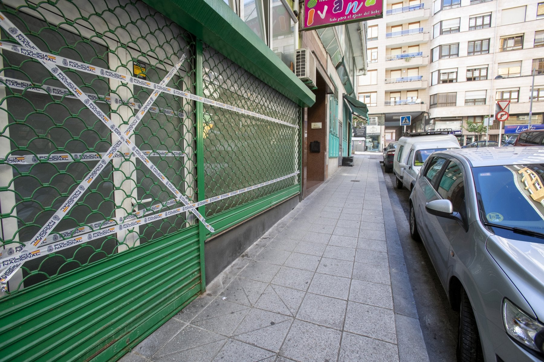 El exterior del club Labuit, en el número 5 de la calle Mies del Valle, en Santander.