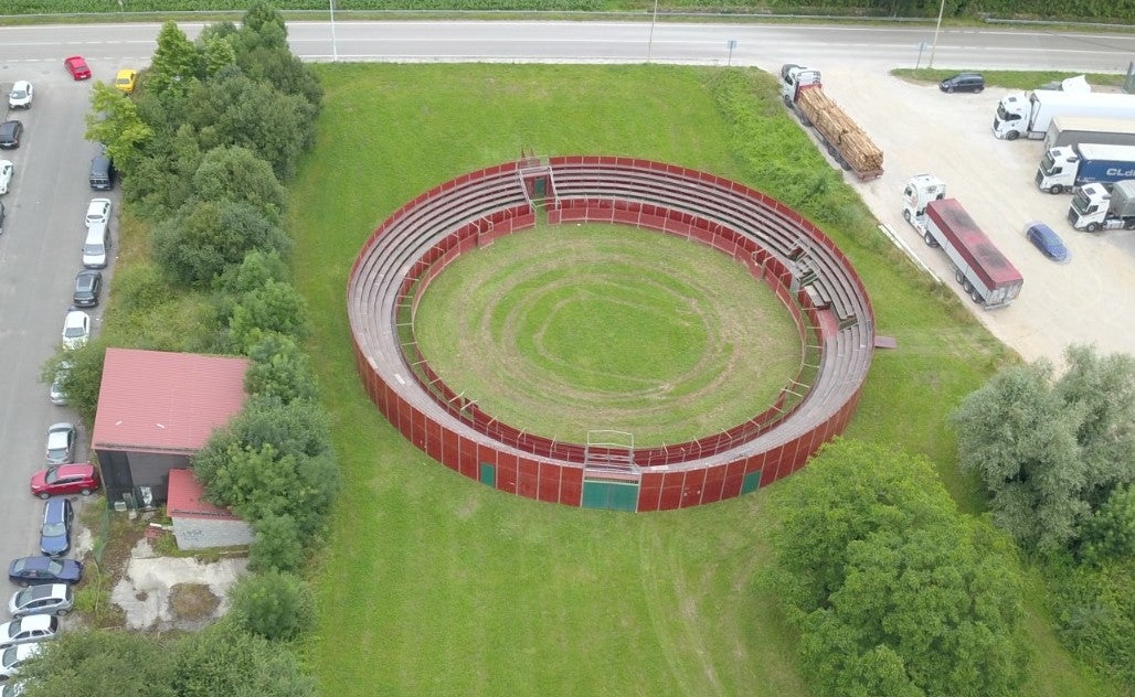 Plaza de Toros instalada para los espectáculos de vaquillas del sábado y la exhibición ecuestre