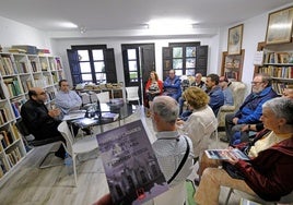 Cabezón alumbra la novela póstuma e inédita de Antonio Casares sobre Pessoa