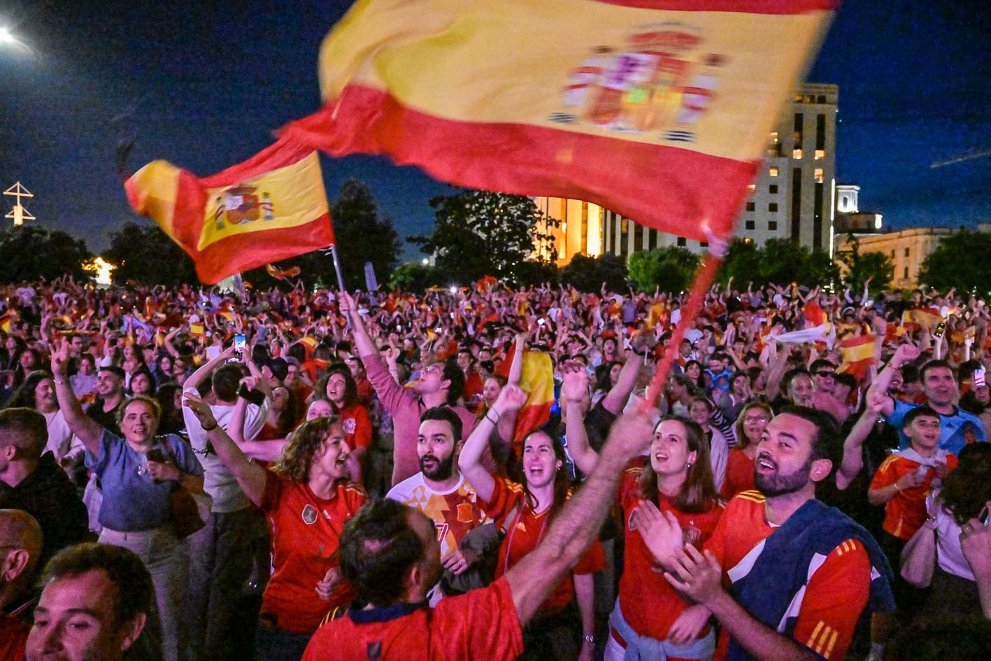 Ánimos para la selección en el tramo final del partido.