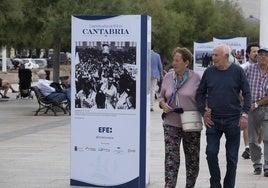 La exposición fotográfica con motivo del cuarenta aniversario de la agencia Efe en Cantabria.