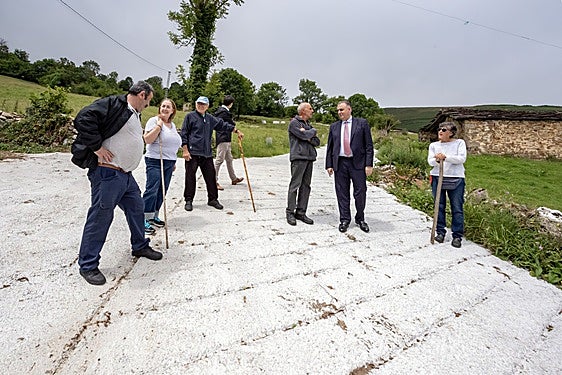 Fomento mejorará el abastecimiento de agua en San Roque de Riomiera