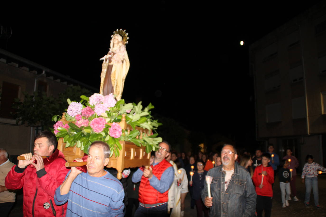 La Virgen del Carmen, camino al Ayuntamiento para recibir la ofrenda floral.