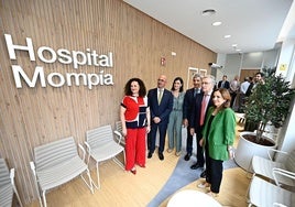 Las autoridades regionales y locales y reponsables tanto del Hospital Mompía como de AXA han visitado las instalaciones del nuevo centro.