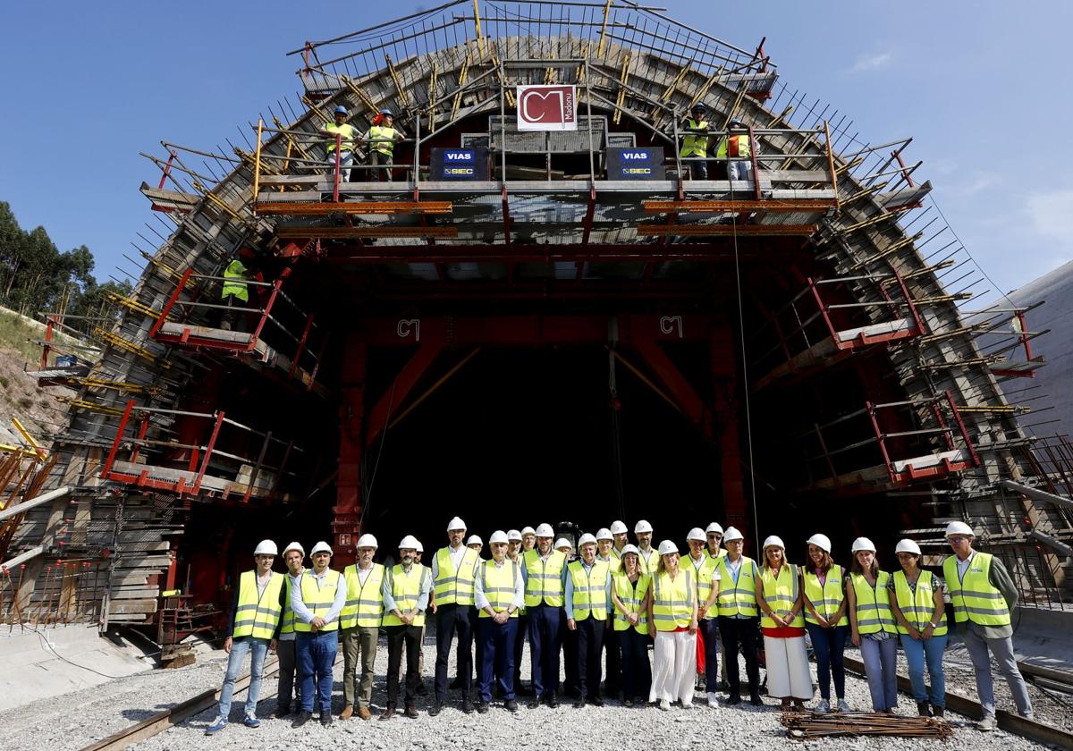 Puente afirma que el nudo de Torrelavega está «en su fase final» a falta de doce meses de obras