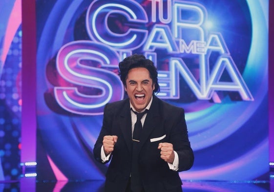 David Bustamante, caracterizado de Antonio Molina en 'Tu cara me suena'.