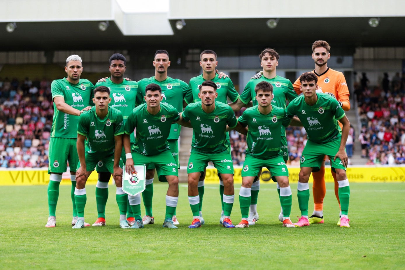 El once del Racing que se midió de inicio al Athletic en Lasesarre.