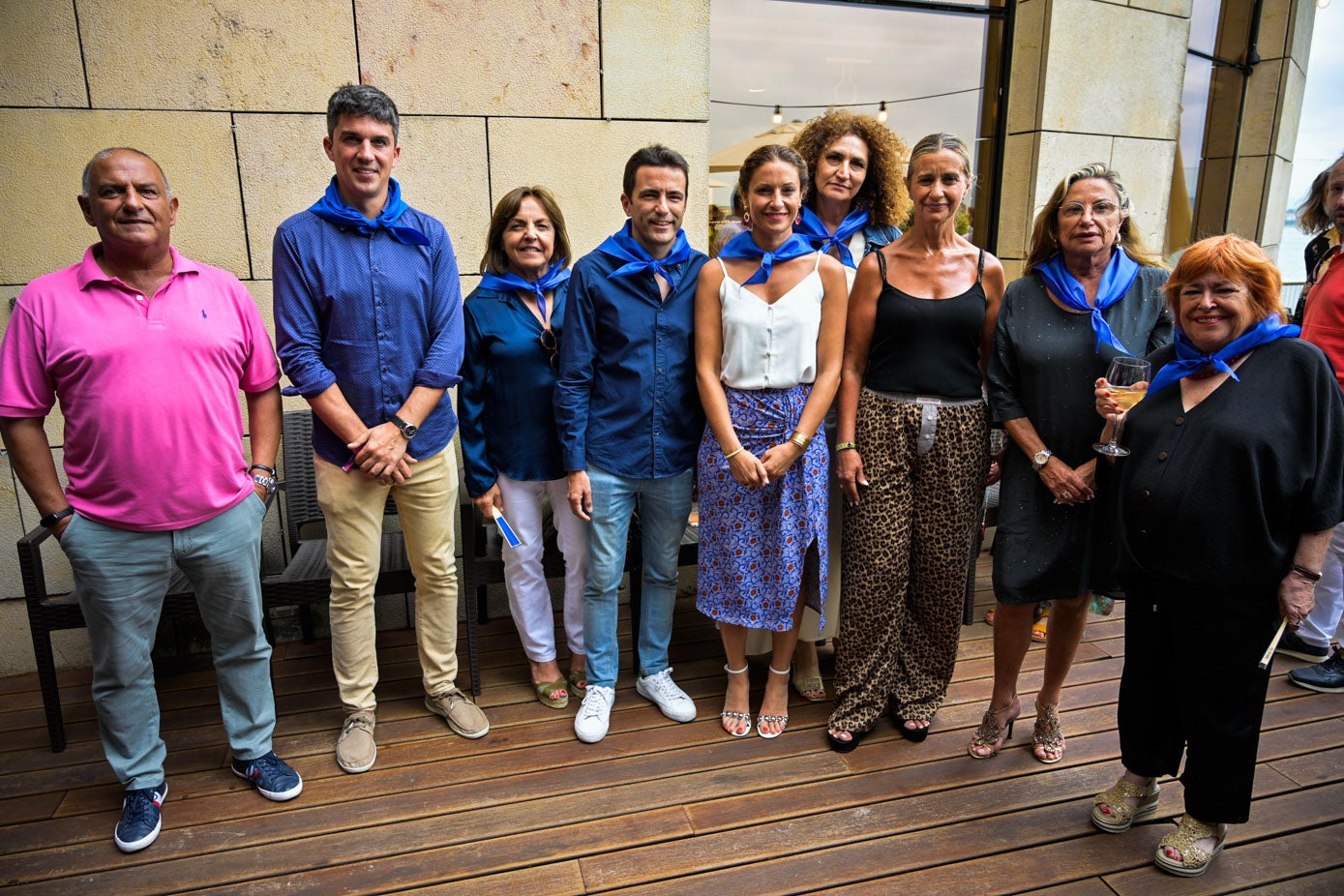 Óscar Boo, Daniel Fernández, Toñi Mora, Pedro Casares, Ainoa Quiñones, Paz de la Cuesta, Eva Fernández, Concha González y Rosa Pereda.