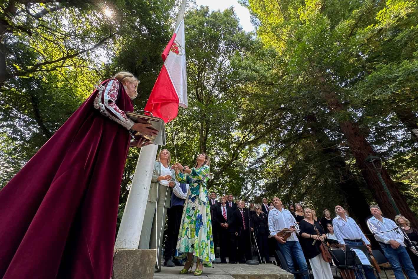 Izado de la bandera de Cantabria