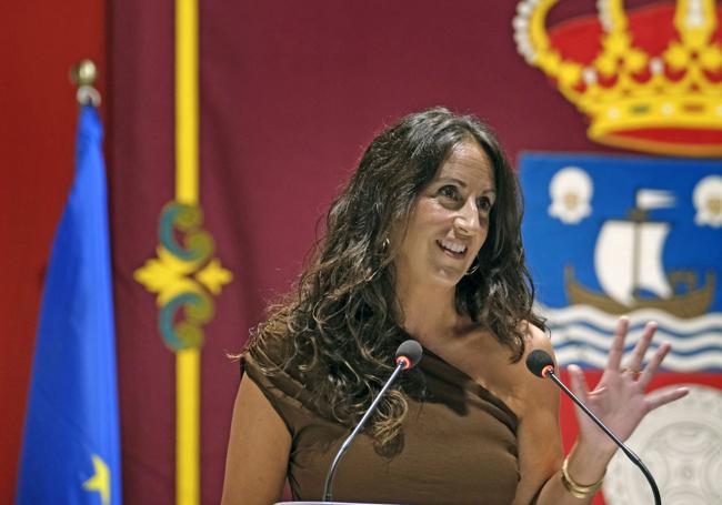 María Oruña, durante la lectura de su pregón en Cabezón