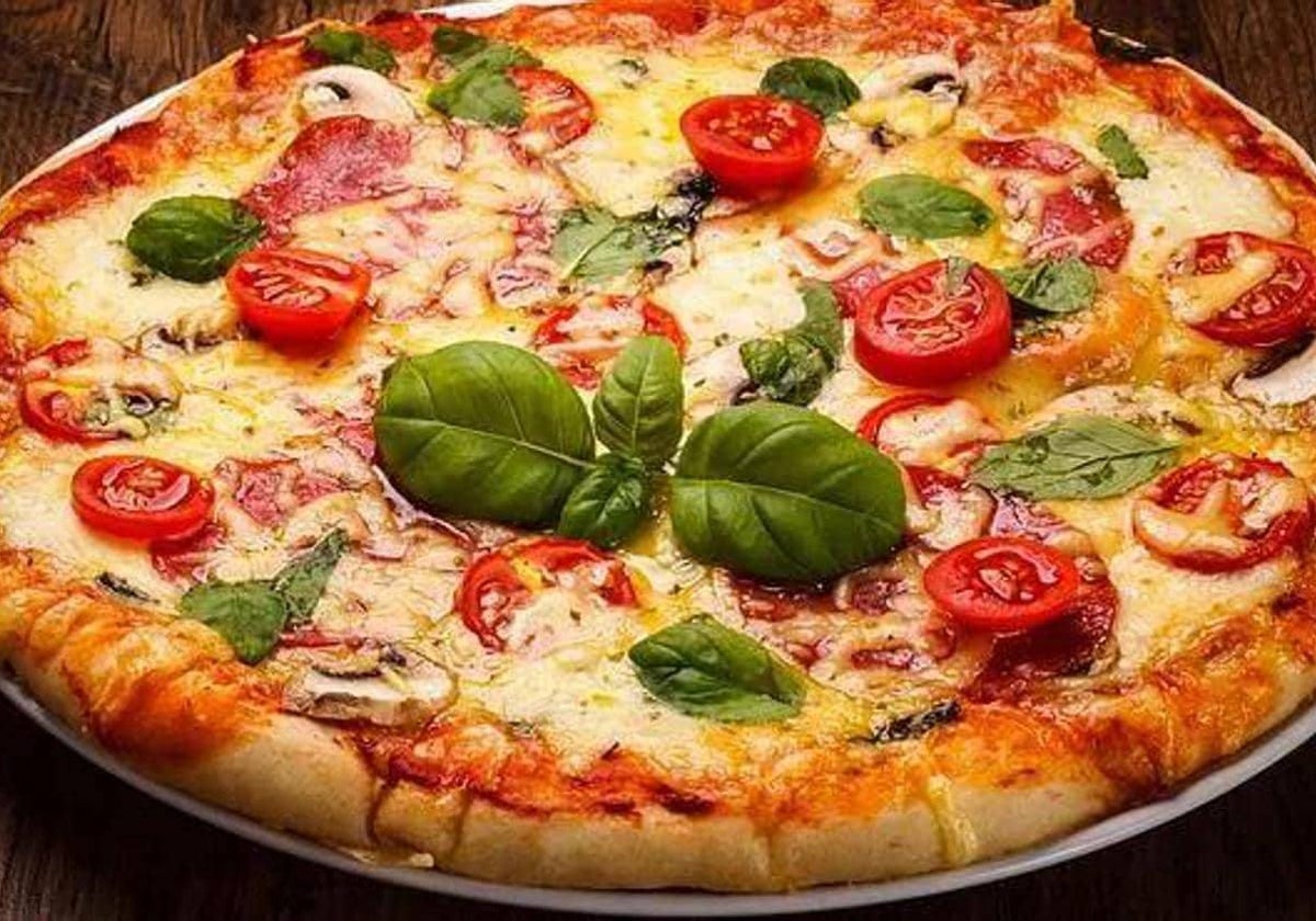 Una exquisita pizza atemporal y perfecta para cualquier hora del día