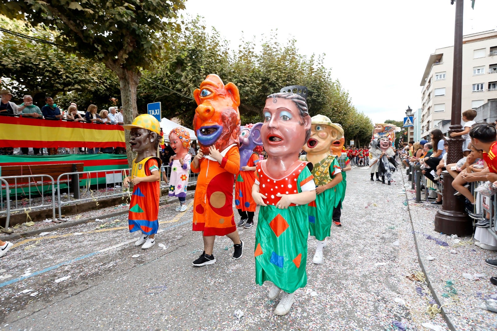 Los cabezudos también han estado muy presentes durante la Gala Floral. 