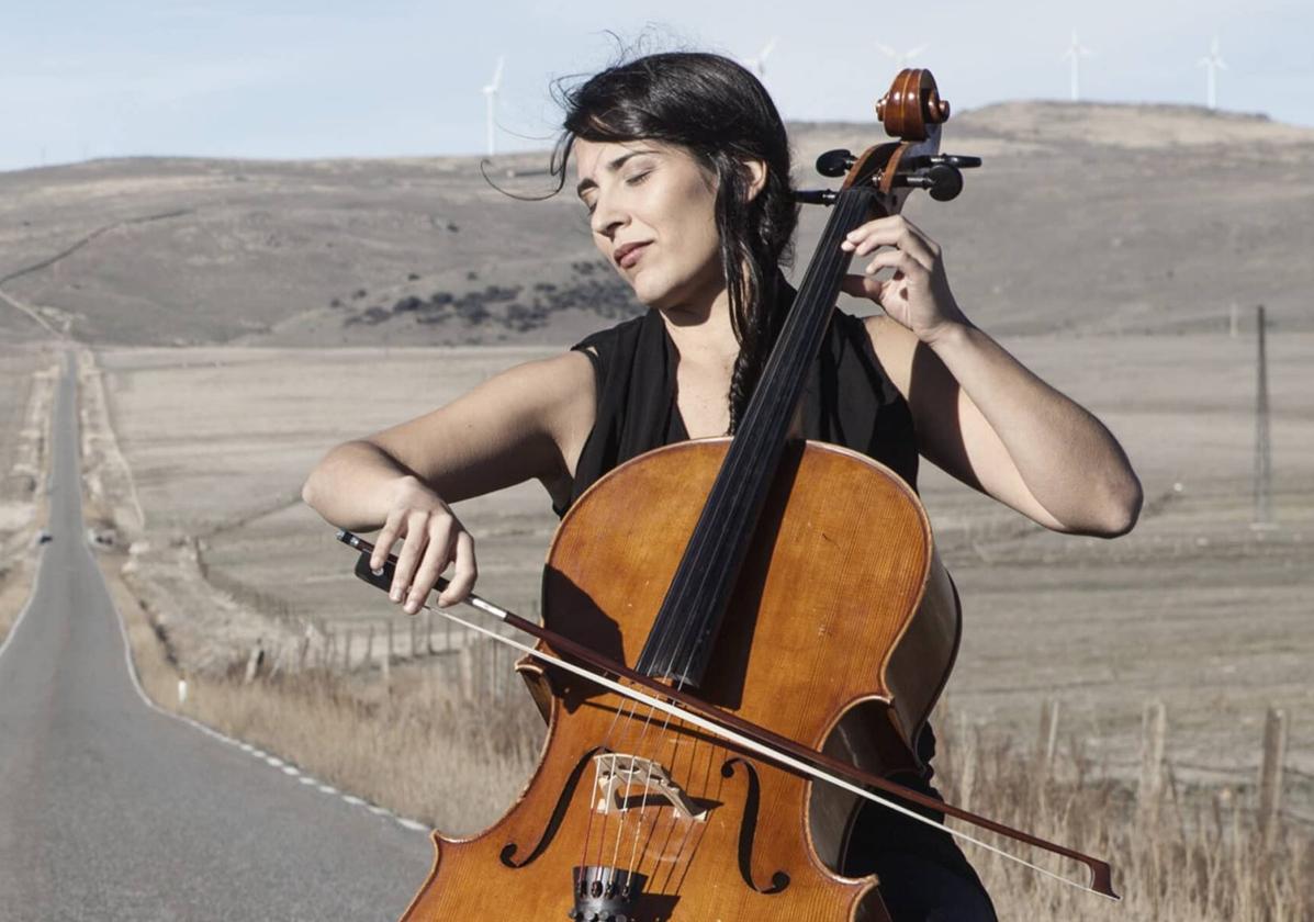 Iris Azquinezer recala en Viérnoles y Somo-Loredo.