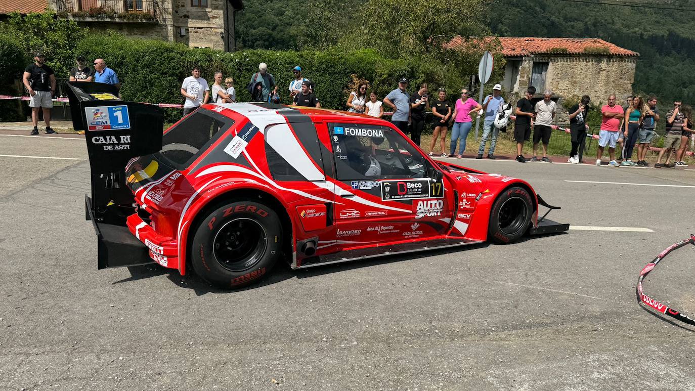 El coche del asturiano José Antonio López-Fombona