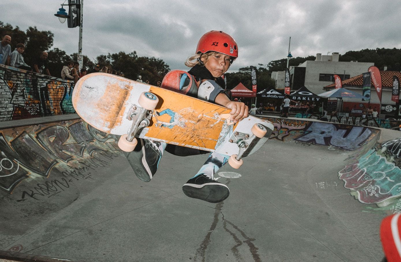 Los más jóvenes ofrecieron un gran espectáculo sobre sus skates.