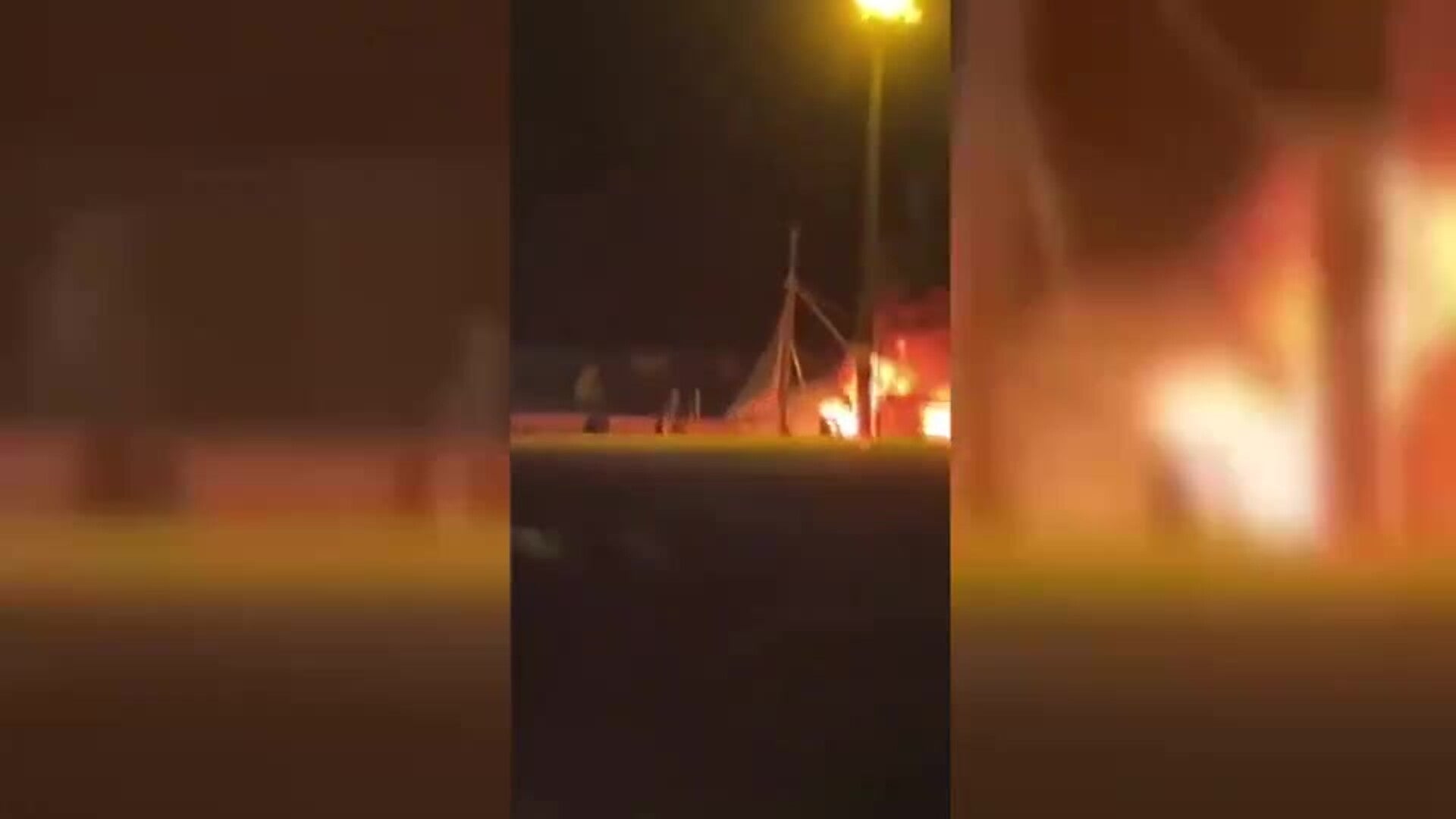 Se incendia un barco cántabro en Camariñas
