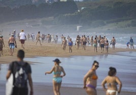 Un día de este mes de agosto en la playa de Valdearenas, Liencres