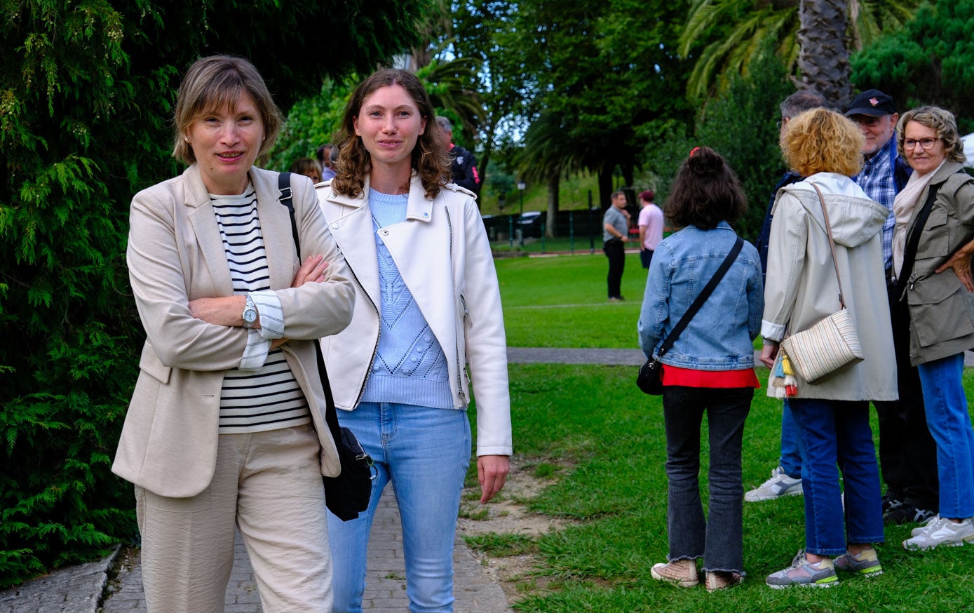 Cristina Bucsa, junto a su madre.