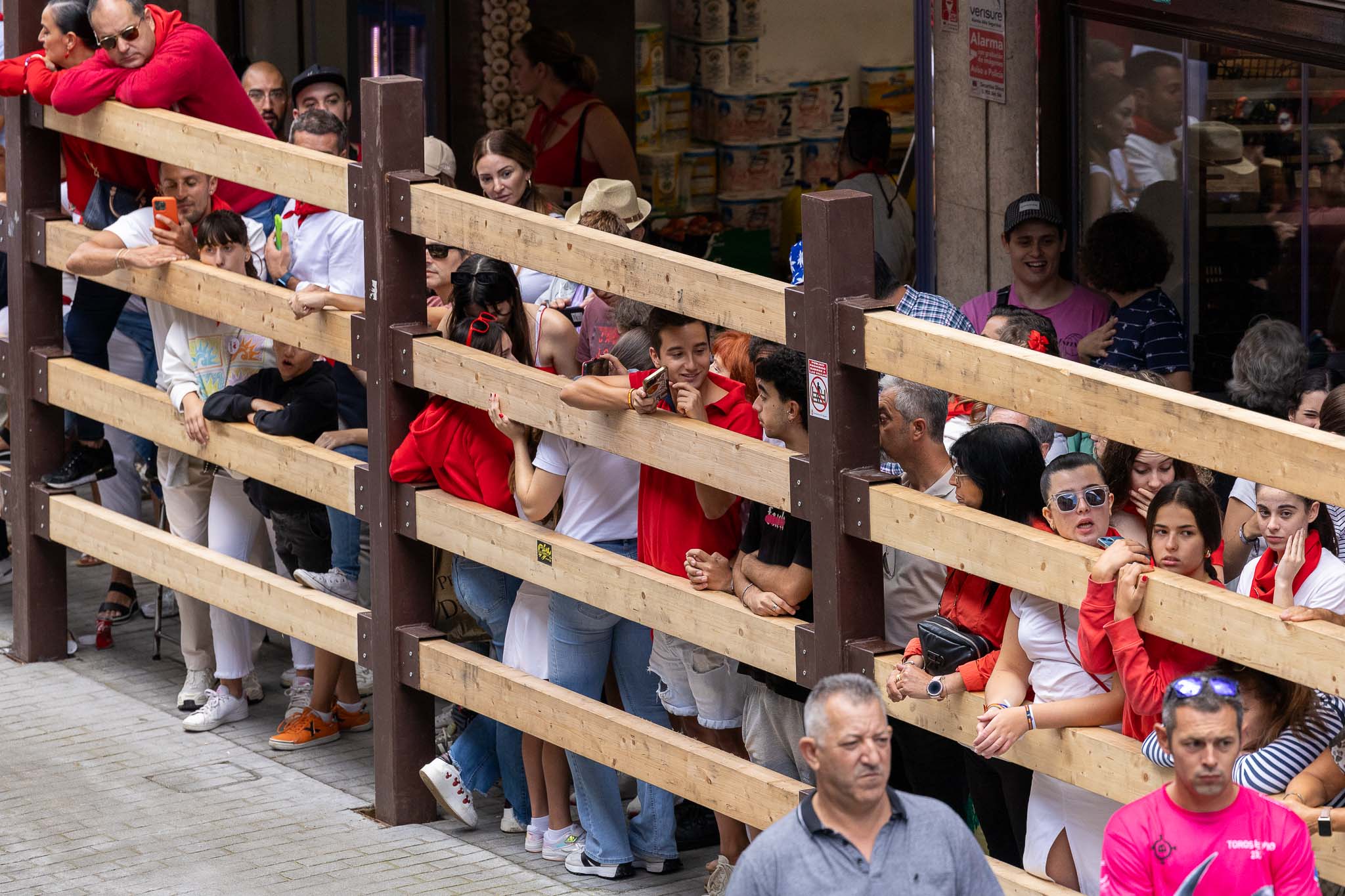 Los encierros de Ampuero han acabado con la carrera más intensa y complicada de las fiestas.