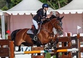 Celia Cobo, en plena competición en Gijón.