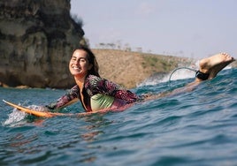 Violeta Sánchez, surfista profesional nacida en Santander.