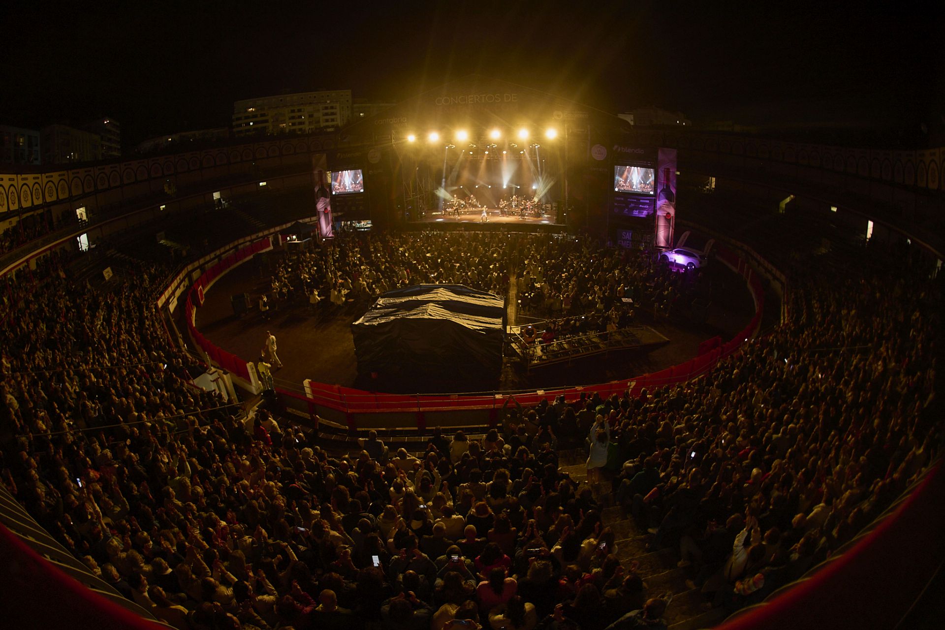 Lleno total en la Plaza en los conciertos de este viernes