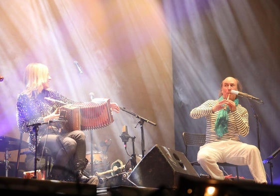 Sharon Shannon al acordeón y Carlos Núñez a la flauta, dos genios de la música celta