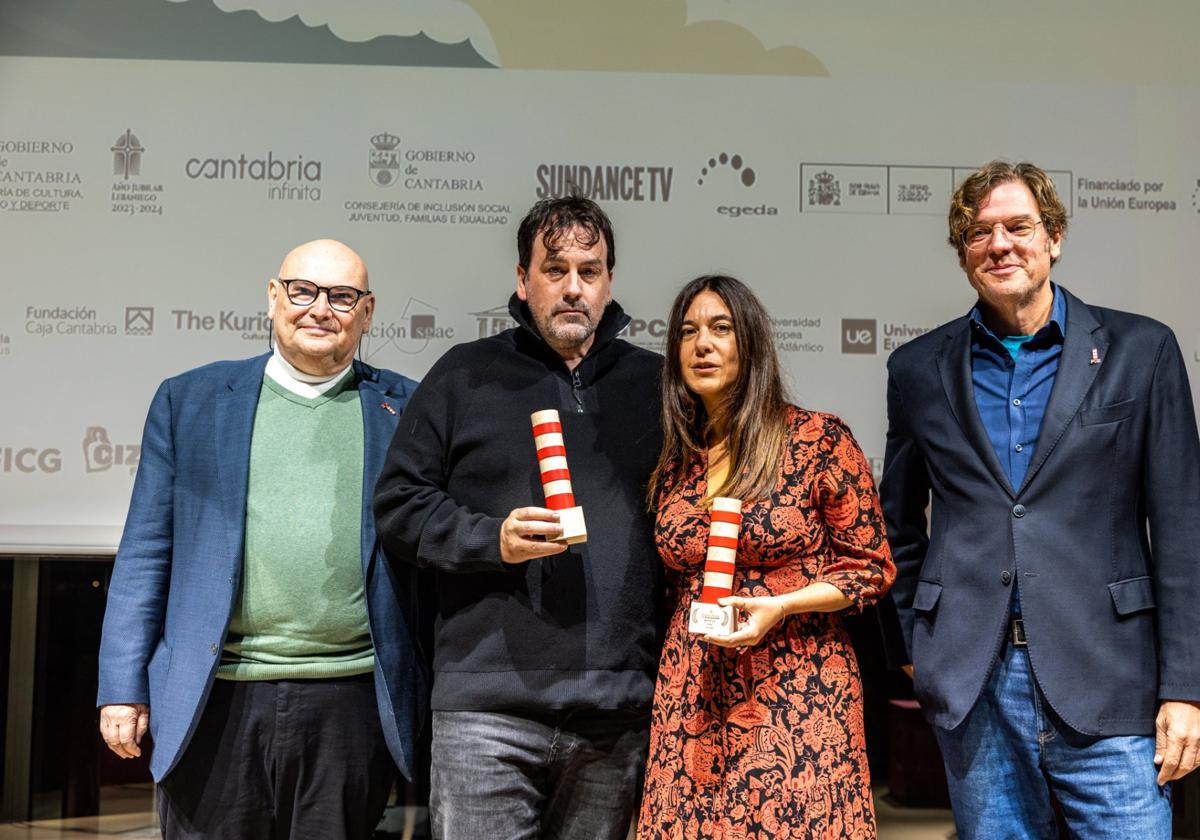 Antonio Saura, Isaki Lacuesta, Isa Campos y Álvaro Longoria en la entrega del premio.