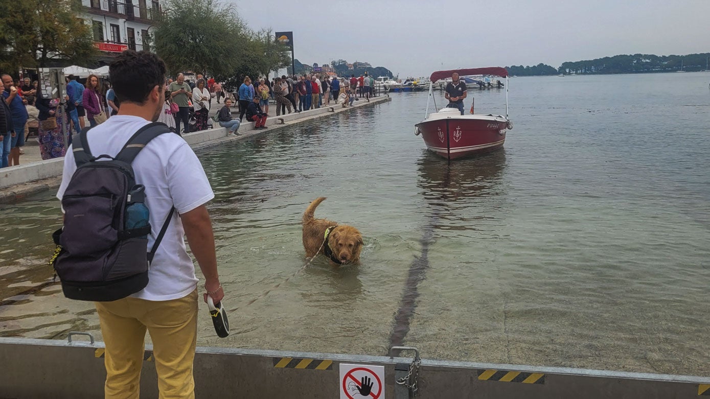 El agua hasta el límite en el muelle de San Vicente.