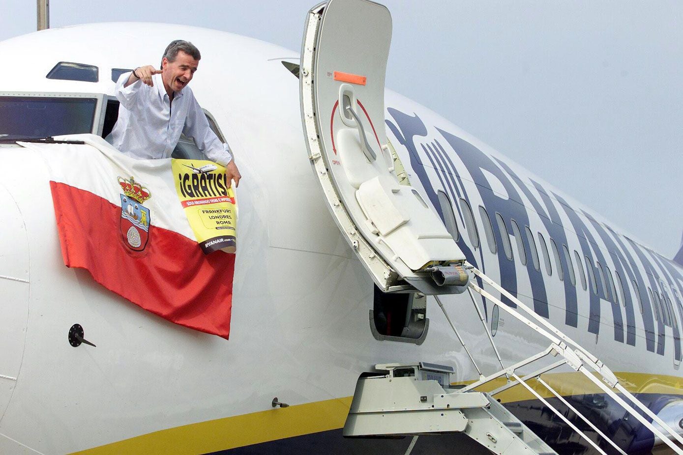 Michael O'Leary visitó el aeropuerto el 2 de septiembre. Vino para presentar las rutas que comenzaron a operar el día 20. La visita fue todo un espectáculo.