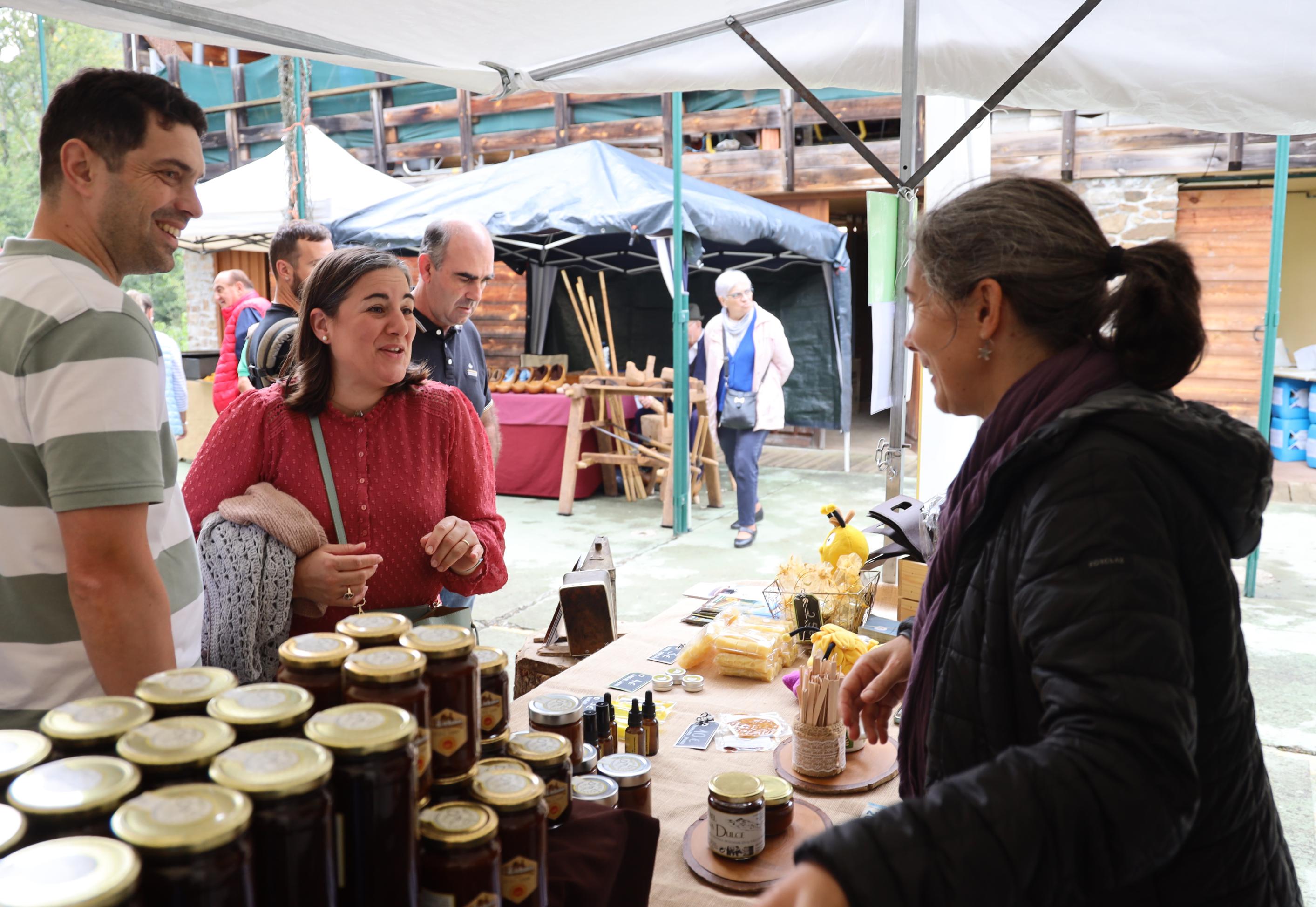 Venta de miel en uno de los puestos