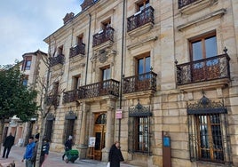 La Casona, uno de los 81 edificios en propiedad del Consistorio de Reinosa.