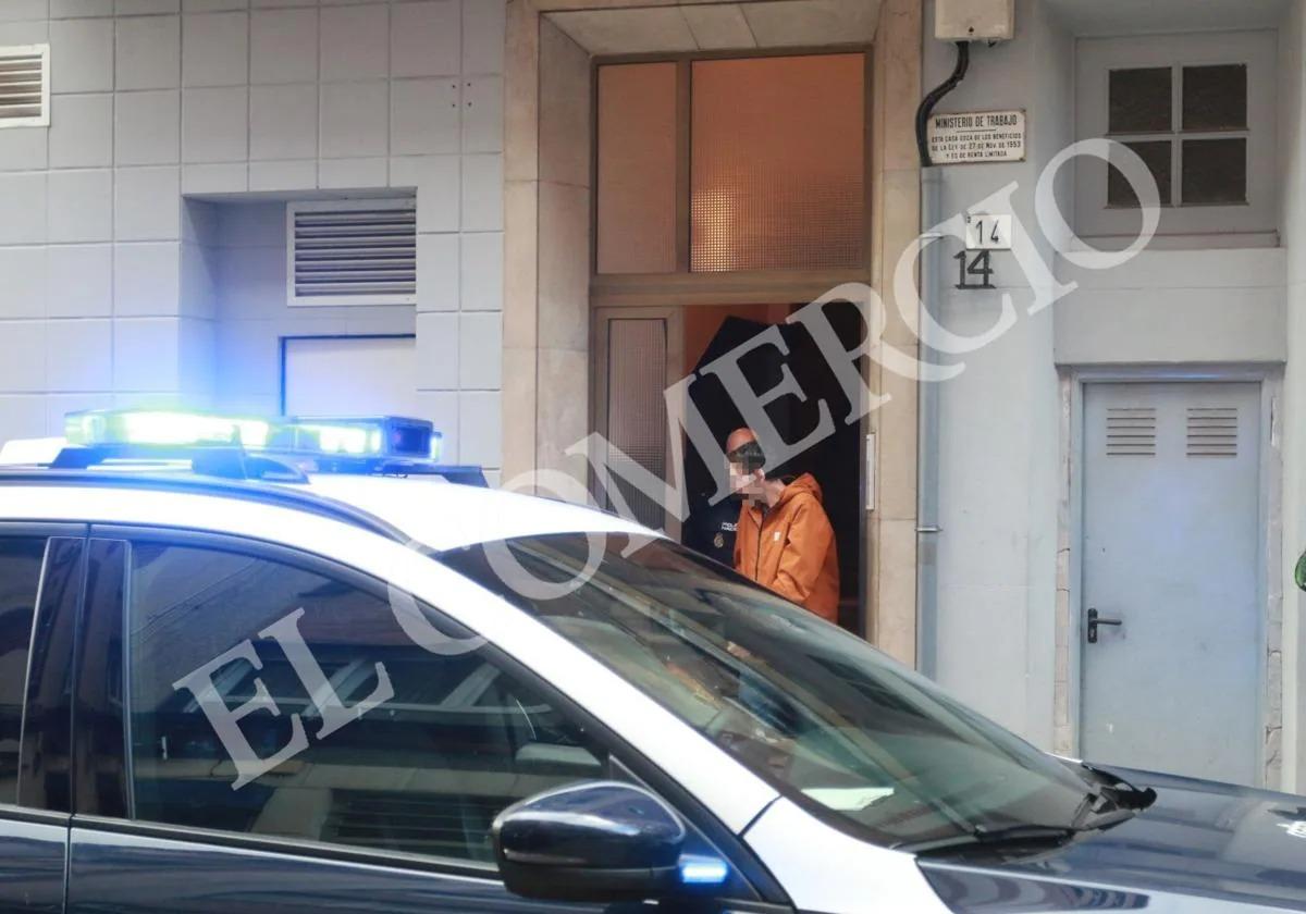 Edificio de la calle Luanco en la que se produjo el crimen