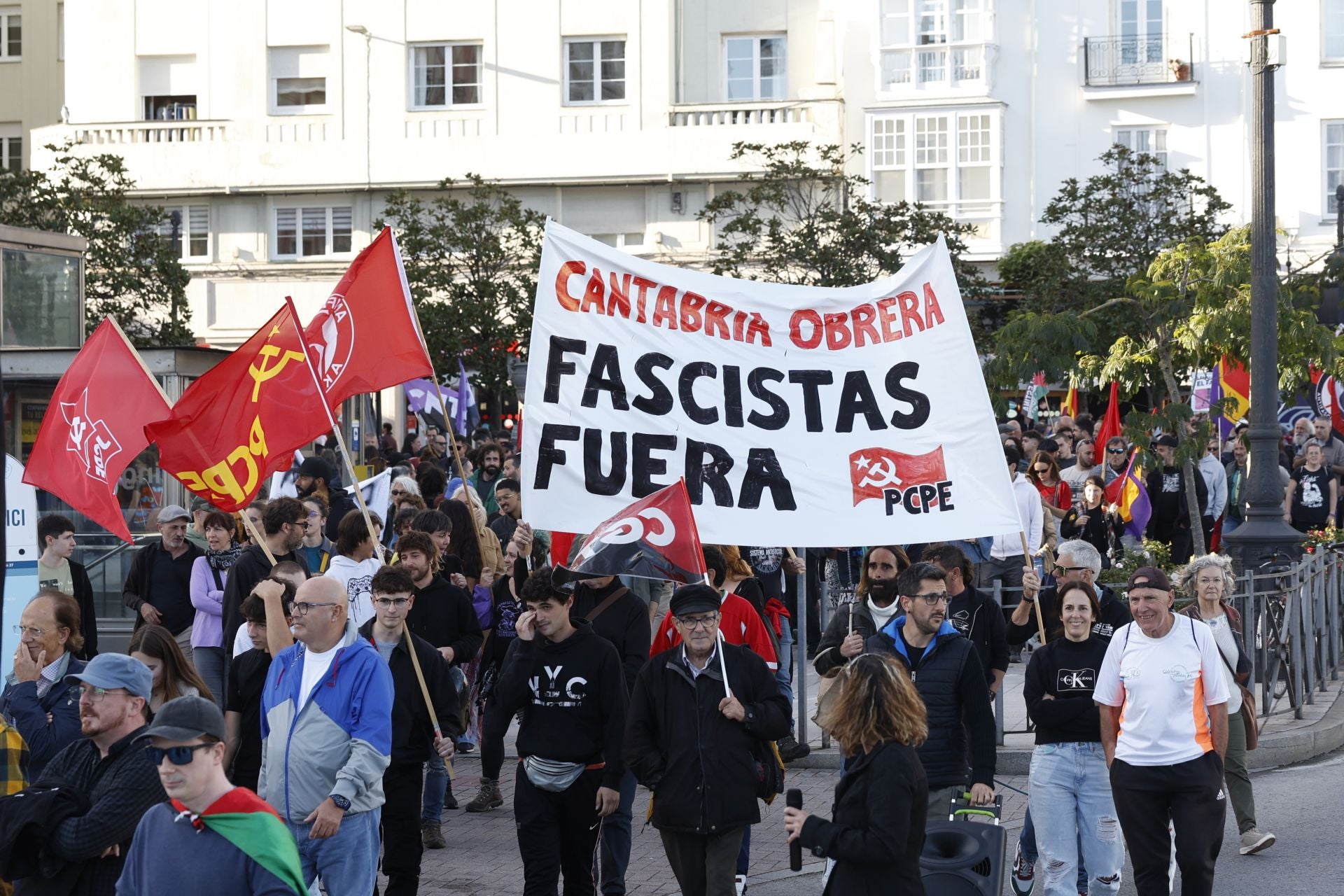 Diversos colectivos y partidos de izquierda convocaron la marcha.