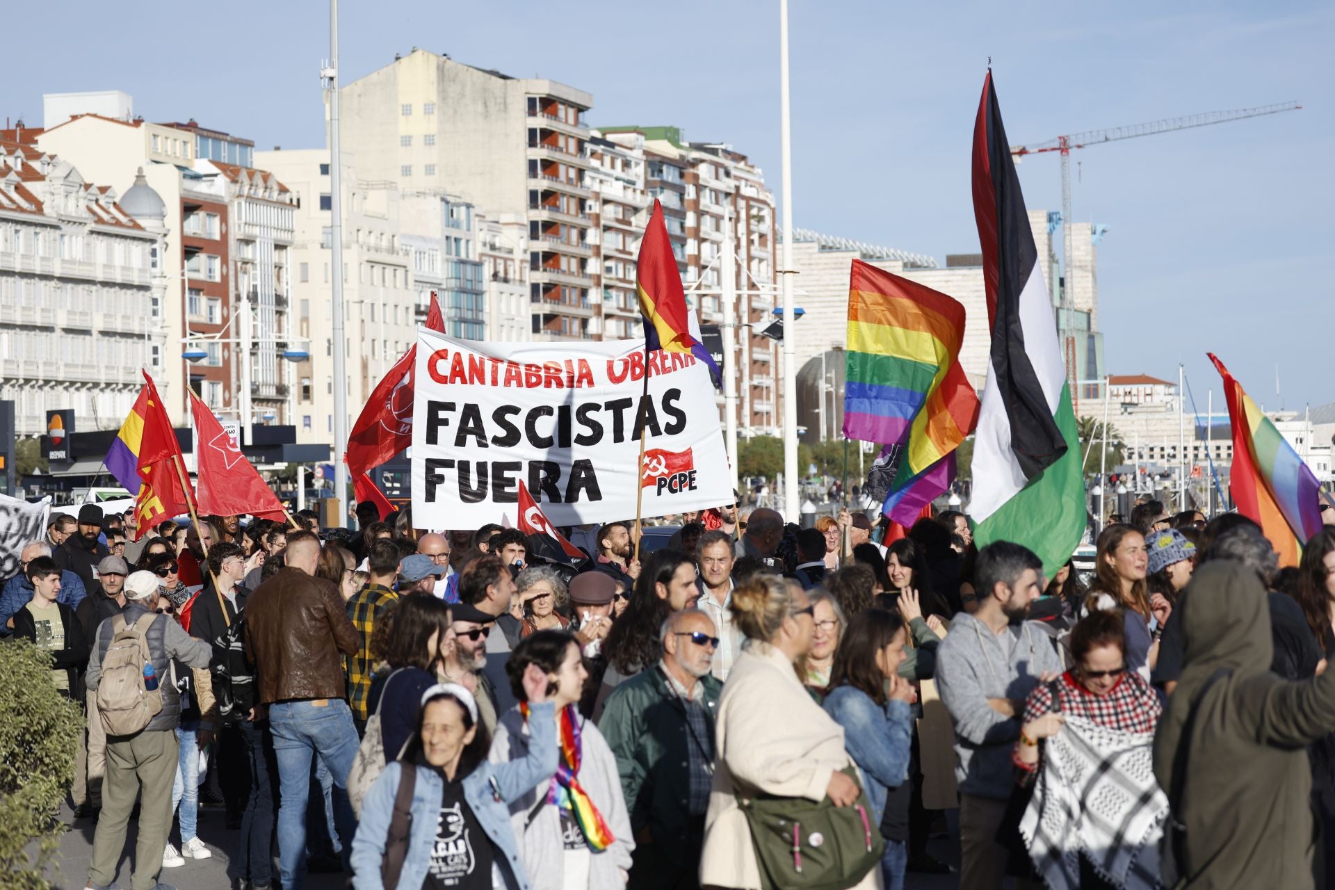 Los convocantes exigieron al Ayuntamiento que se prohibiera el Galerna Fest y la manifestación contraria.