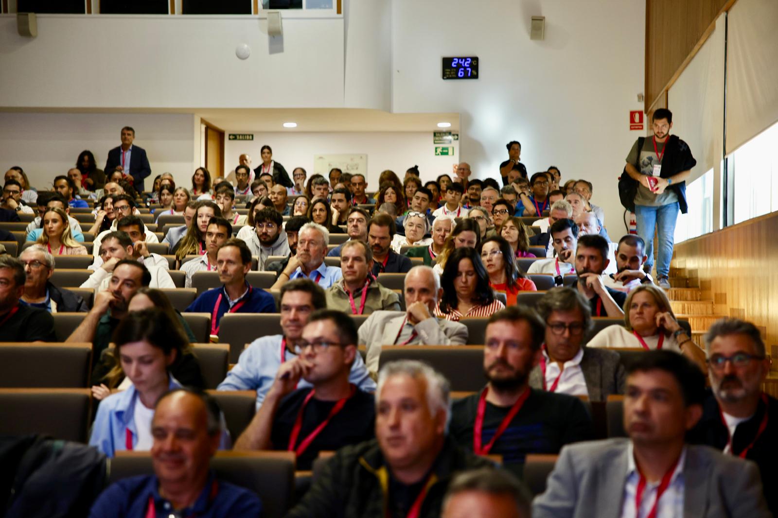 Hasta quince profesionales del sector tecnológico se van a dar cita durante este martes y miércoles para conocer los diferentes desafíos y responder a las preguntas a los que se enfrenta la sociedad con la implementación en el día a día de la inteligencia artificial.