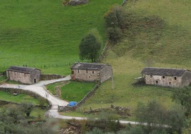 Paisaje pasiego en el barrio del Emberao en Vega de Pas.