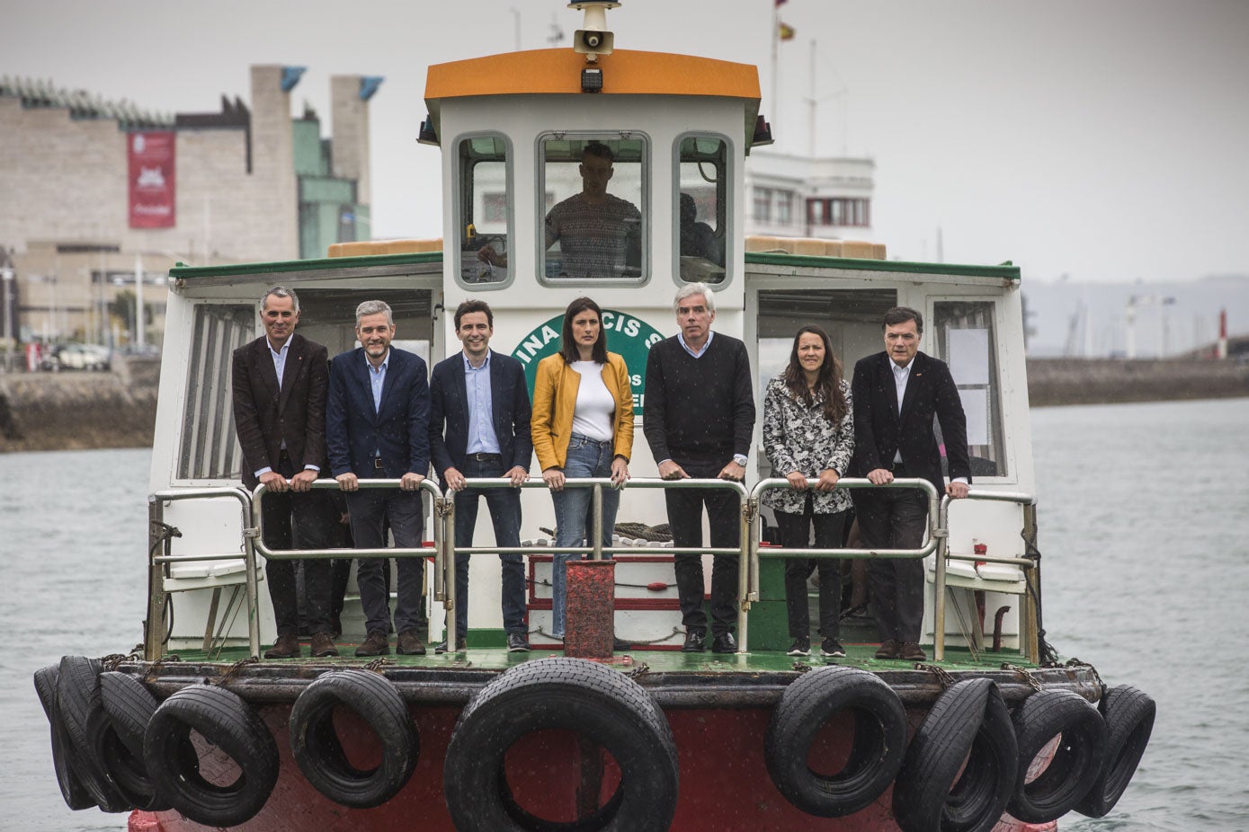 Los candidatos a la Alcaldía de Santander de 2019. Miguel Saro (IU), Javier Ceruti (Cs), Pedro Casares (PSOE), Gema Igual (PP), Fuentes-Pila (PRC), Cora Vielva (OLA Cantabria) y Guillermo Pérez-Cosío (Vox).