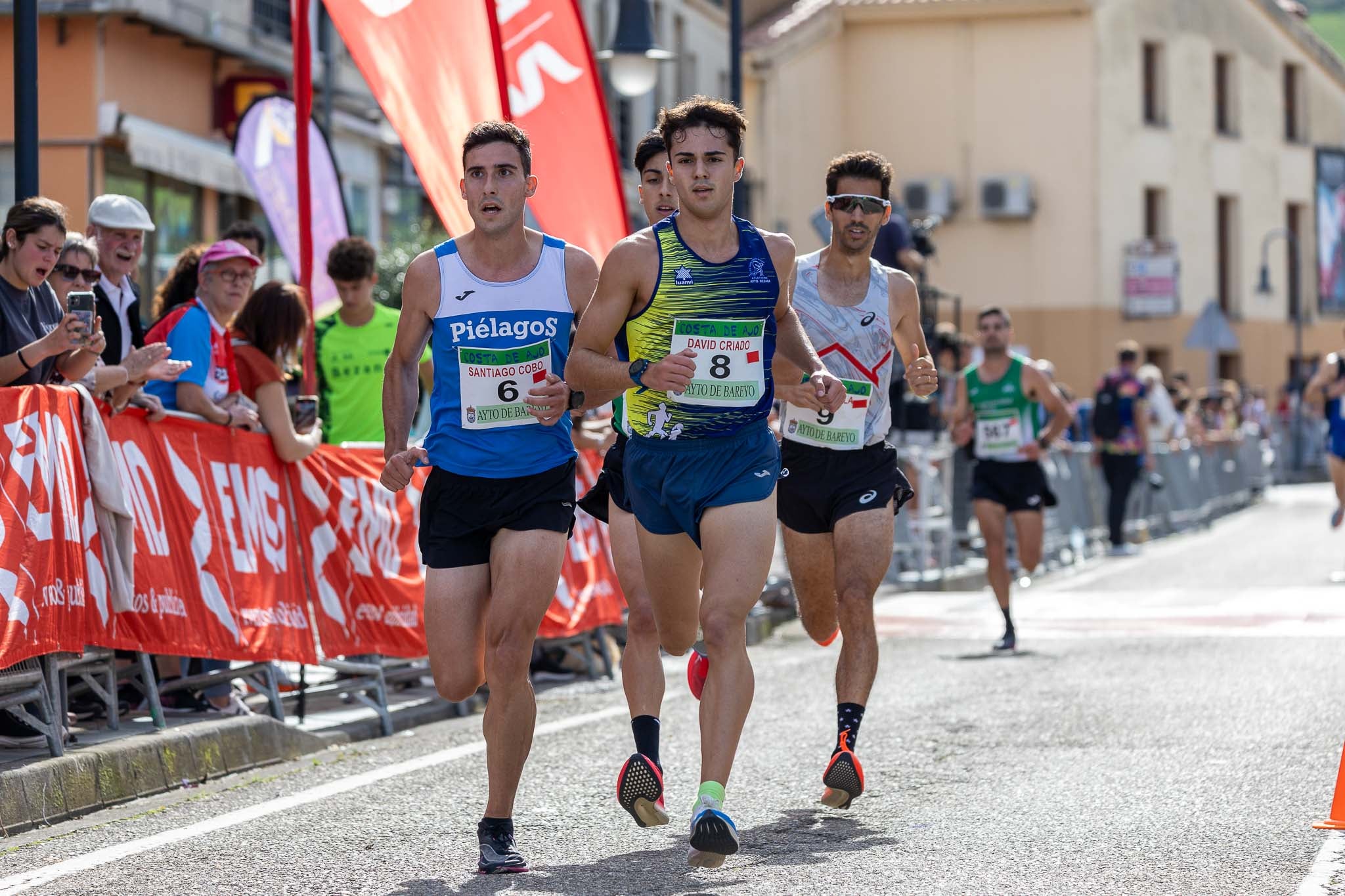 Santiago Cobo (6) y David Criado (8), 