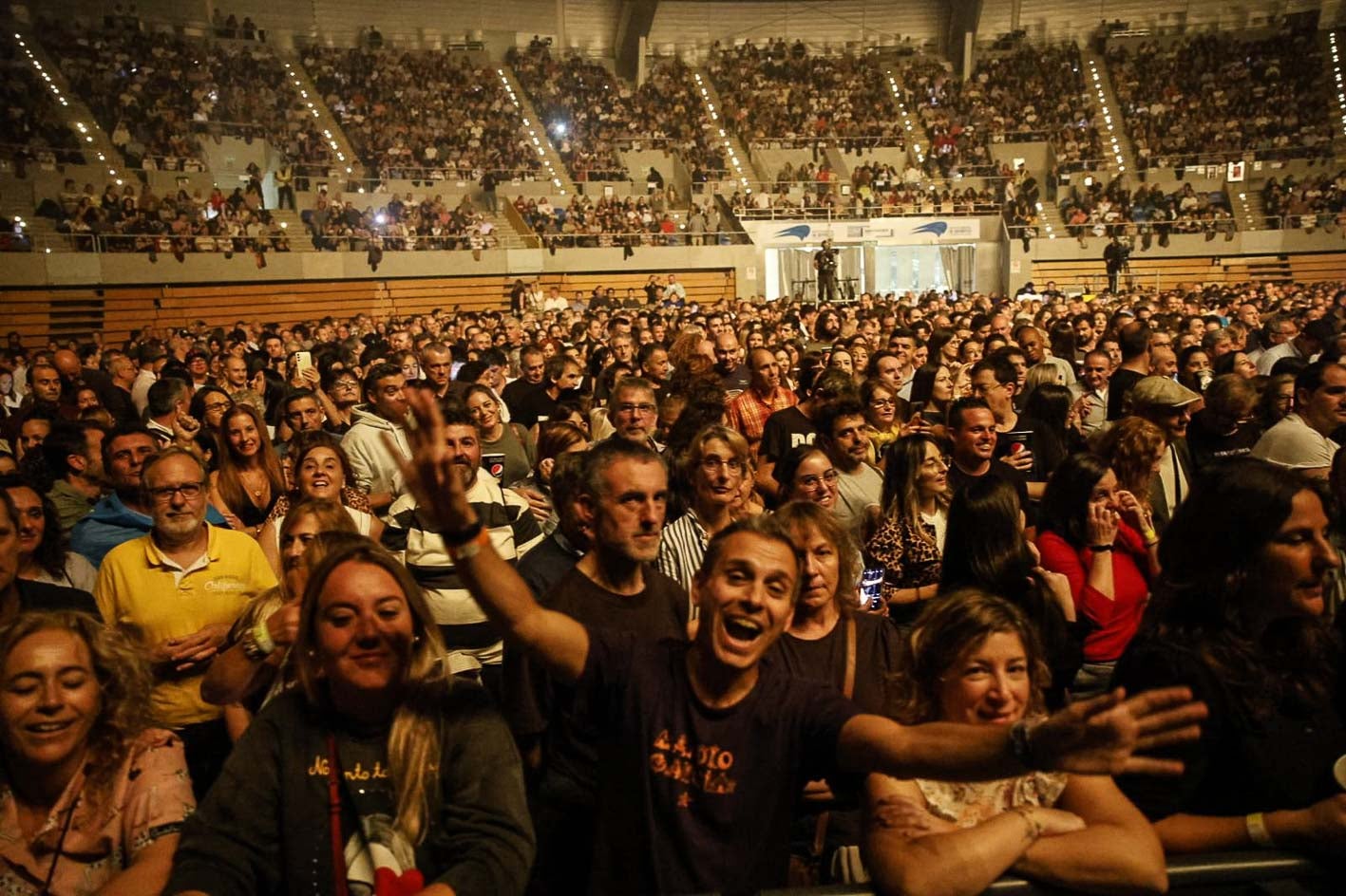 El público llenó el Palacio de Deportes de Santander. 