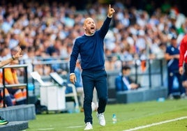 José Alberto, en el banquillo de Castalia.