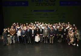 Foto de familia de la presentación de la XII edición de Startinnova,