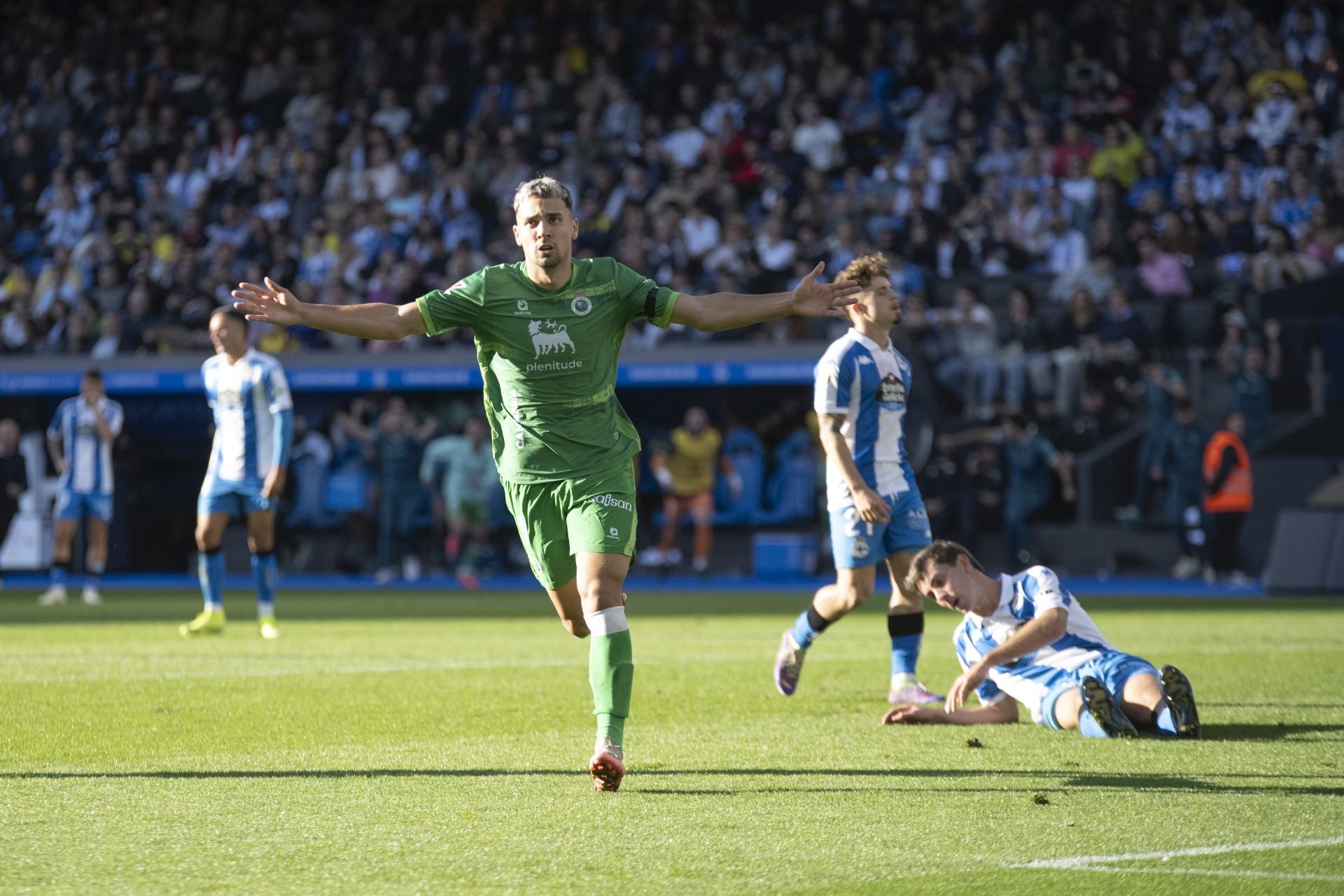 Arana marcó el segundo tanto del Racing para asegurar su victoria ante el Deportivo