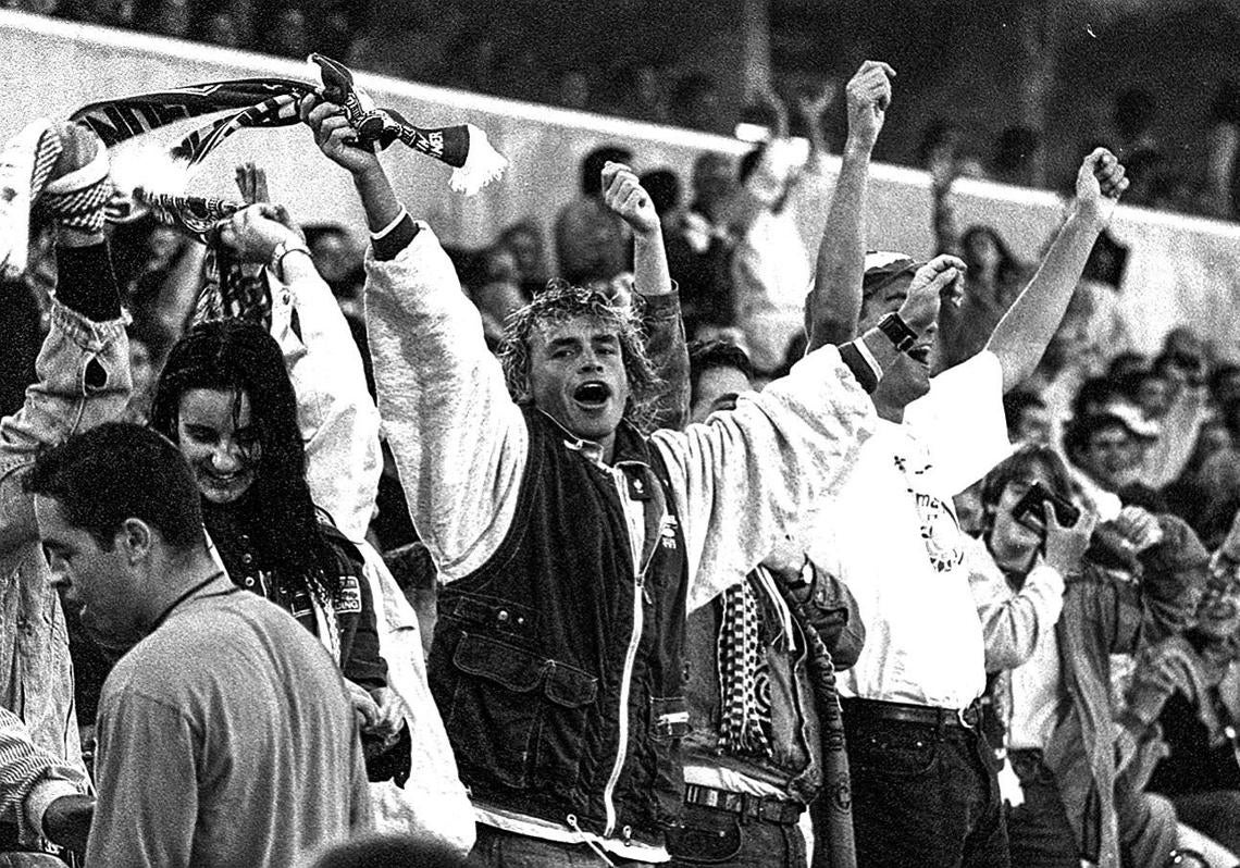 El inolvidable lleno y la euforia en las gradas del estadio.