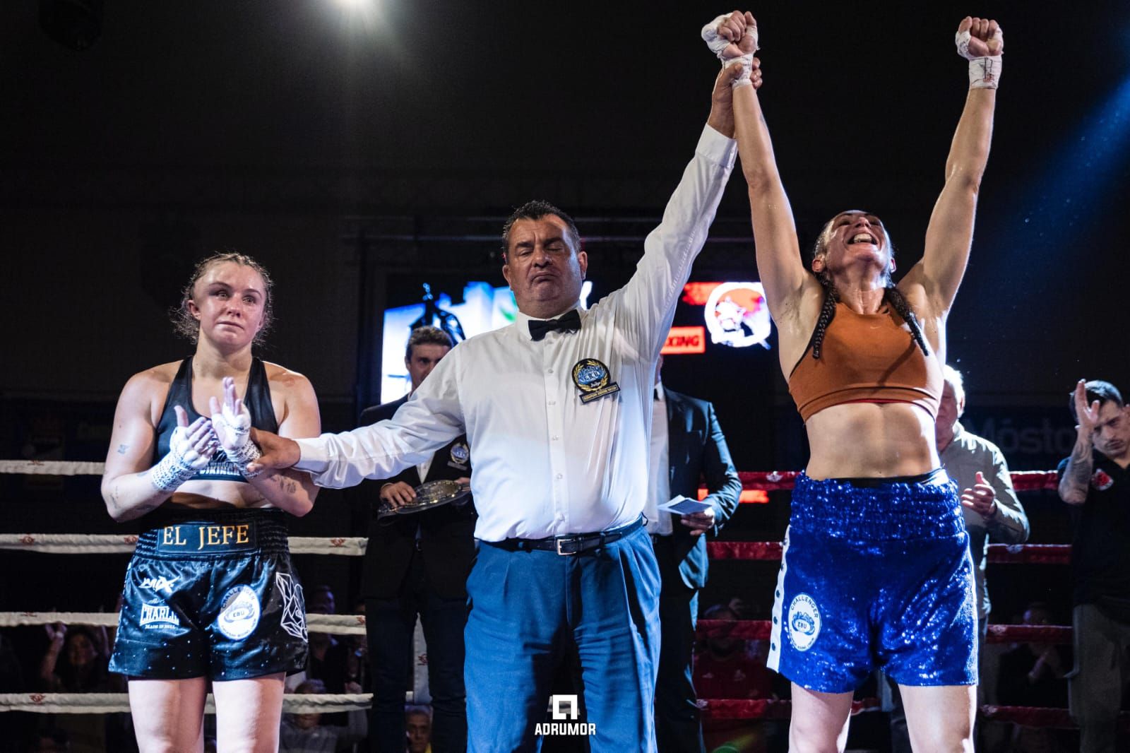 Almudena Álvarez y Marian Herrería, al final del combate.