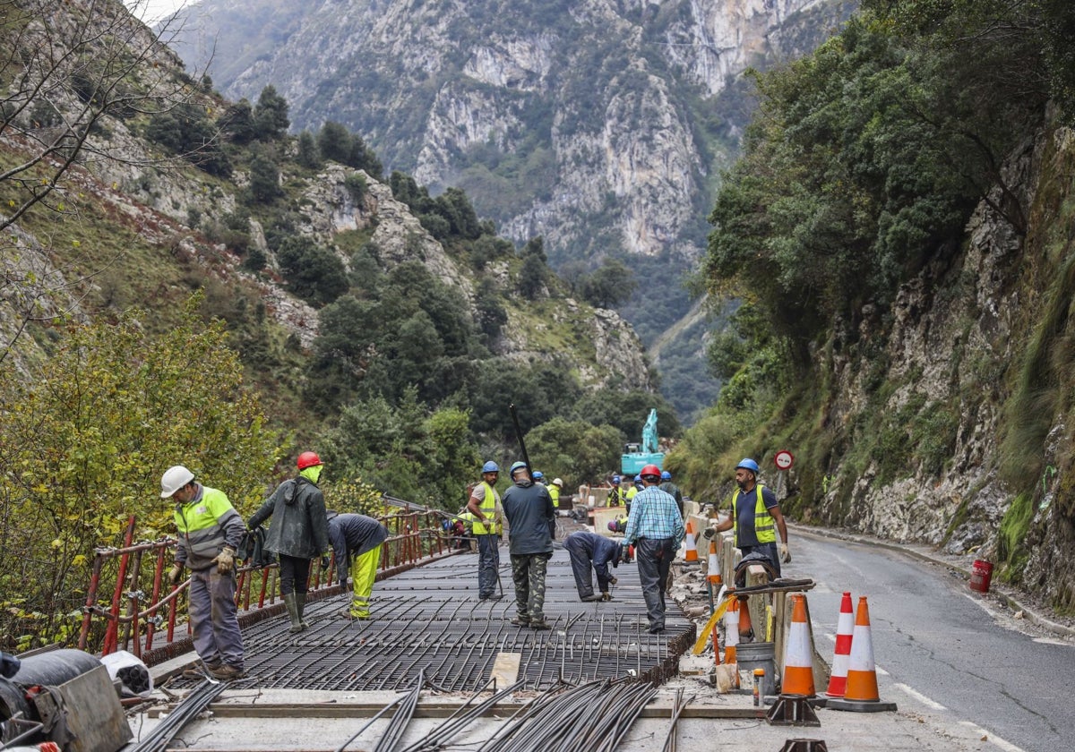 Un 60% del Desfiladero de la Hermida estará arreglado antes de finalizar 2024