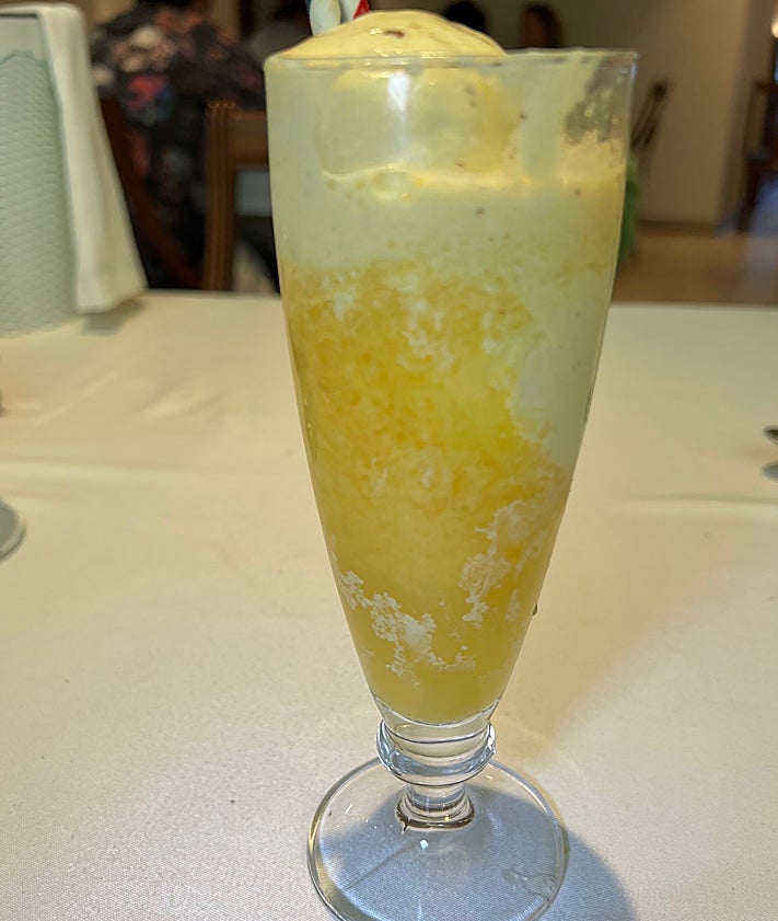 Imagen secundaria 2 - Nécoras de la zona de San Vicente, hembras; ensalada de tomate y láminas de bonito y copa Boga Boga.