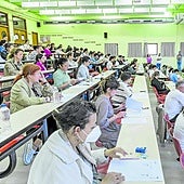 Participantes en las oposiciones docentes, durante los exámenes que se celebraron en junio en el Edificio Interfacultativo de la UC.