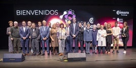 Foto de todos los premiados en los II Premios Comercio, Industria y Hostelería, celebrados el año pasado