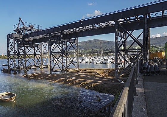 Imagen del cargadero de Orconera, también llamado puente de los ingleses.